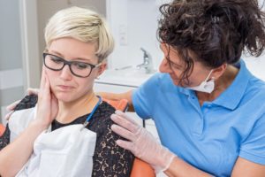 woman with dental pain